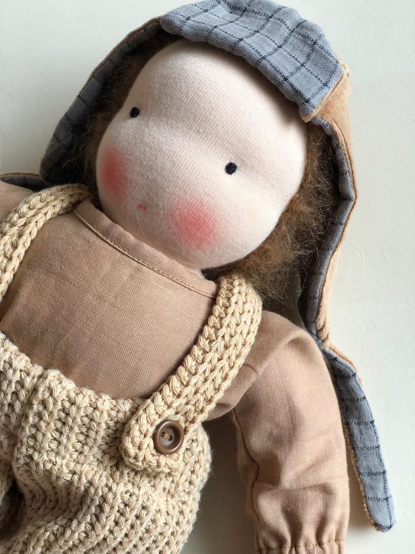 GUSTAV DOLL MEDIUM I winter