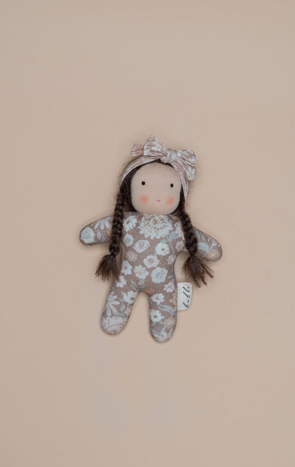 ILA doll mini