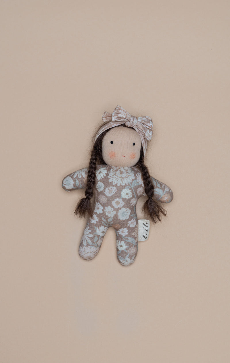 ILA doll mini